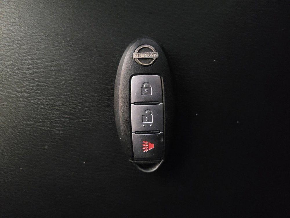 Used 2021 Nissan Armada SV image 32