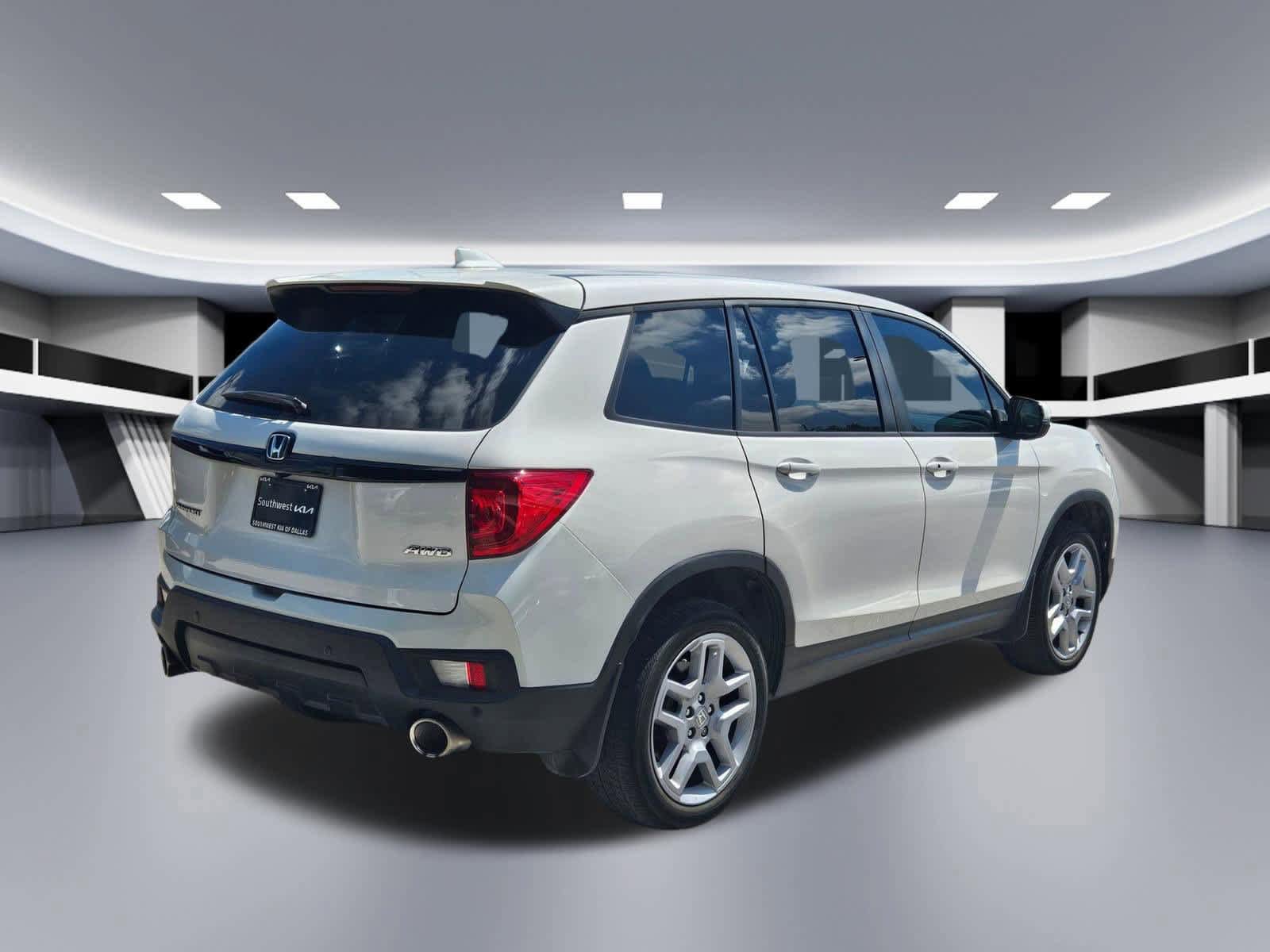 Used 2024 Honda Passport EX-L image 6
