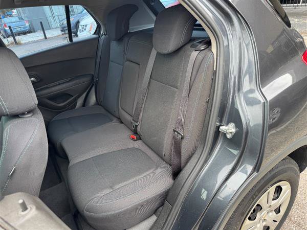 Used 2016 Chevrolet Trax LS FWD image 16