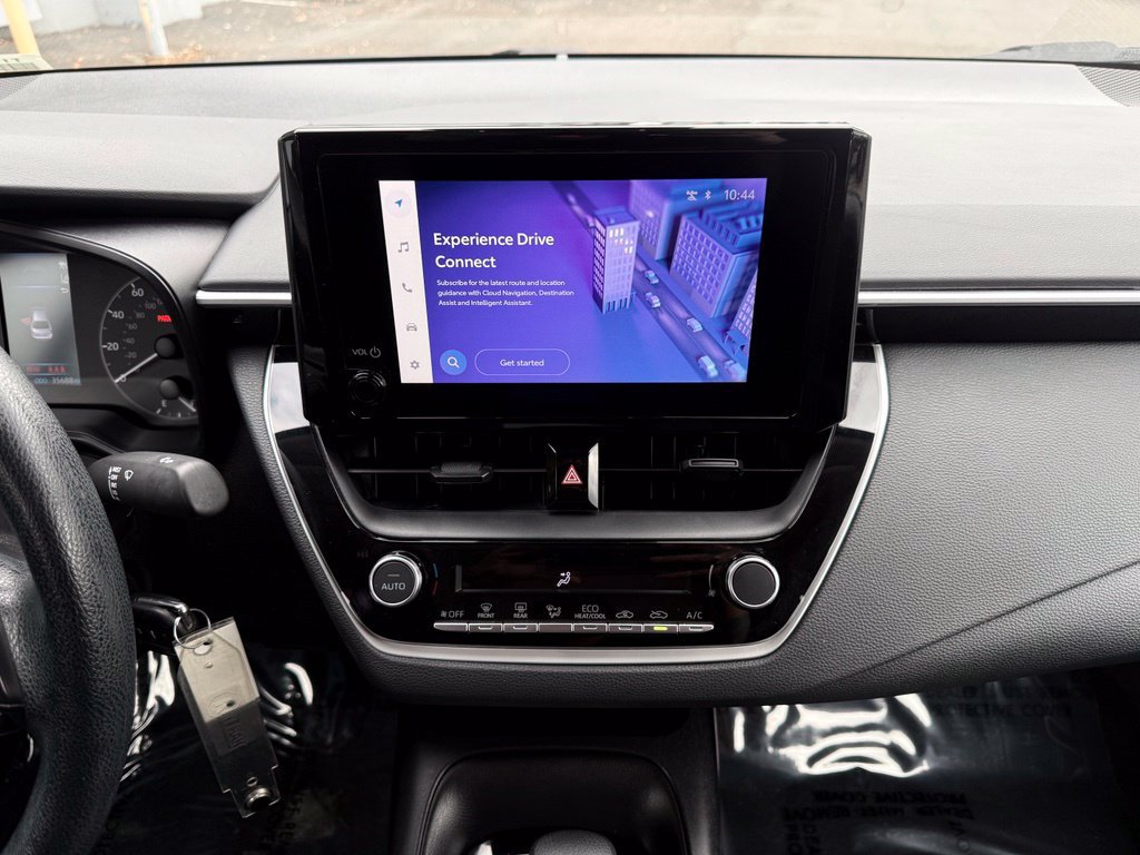 Used 2025 Toyota Corolla LE FWD image 17