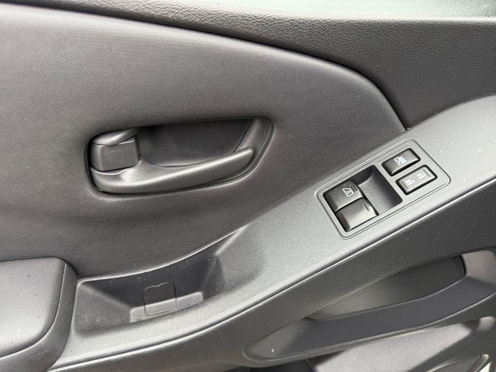 Used 2022 Nissan Frontier S RWD image 11
