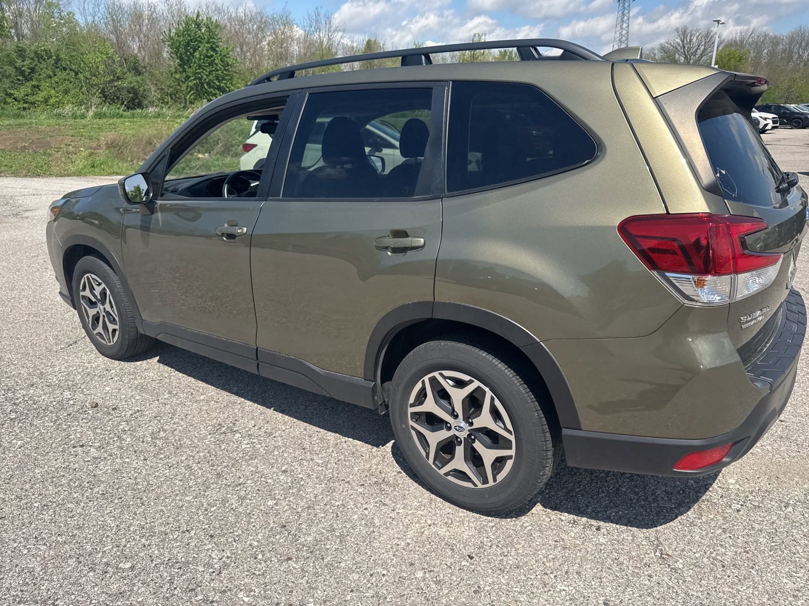 Certified 2023 Subaru Forester Premium AWD/4WD image 10