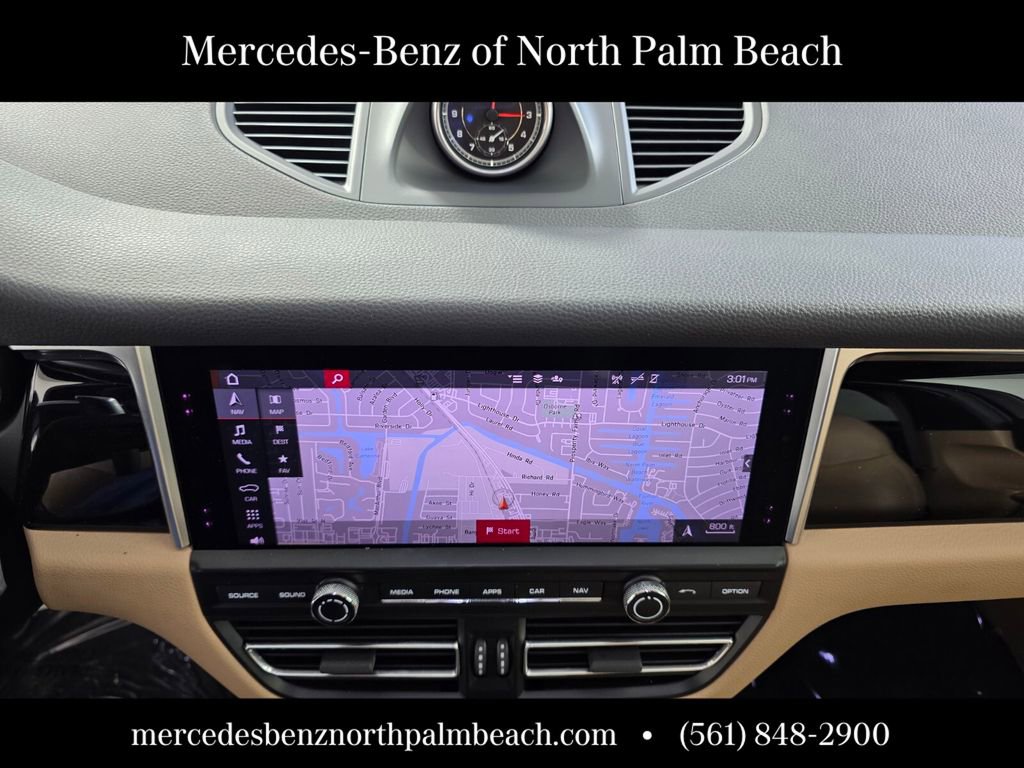Used 2021 Porsche Macan AWD/4WD image 21