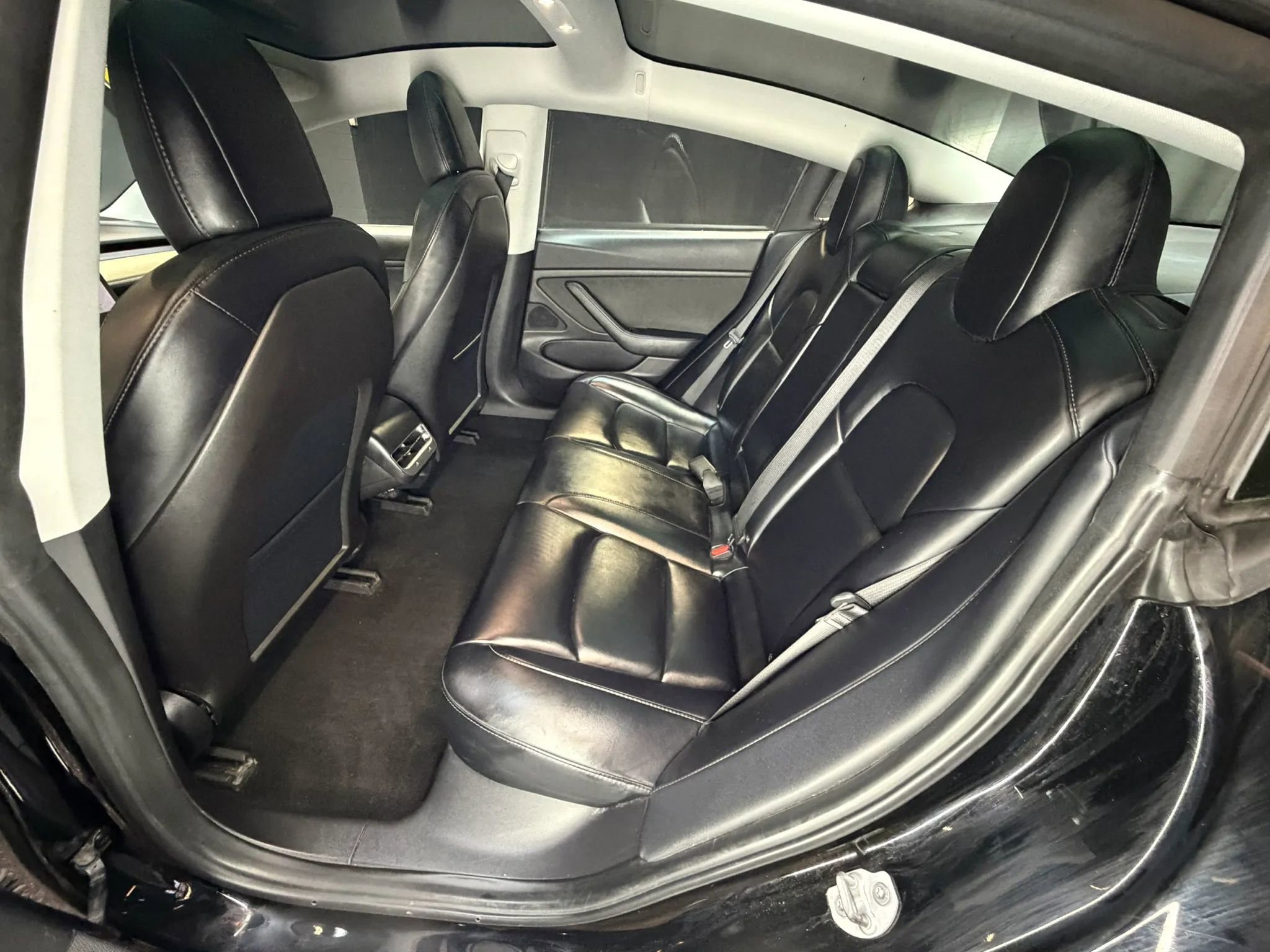 Used 2018 Tesla Model 3 Mid Range image 26