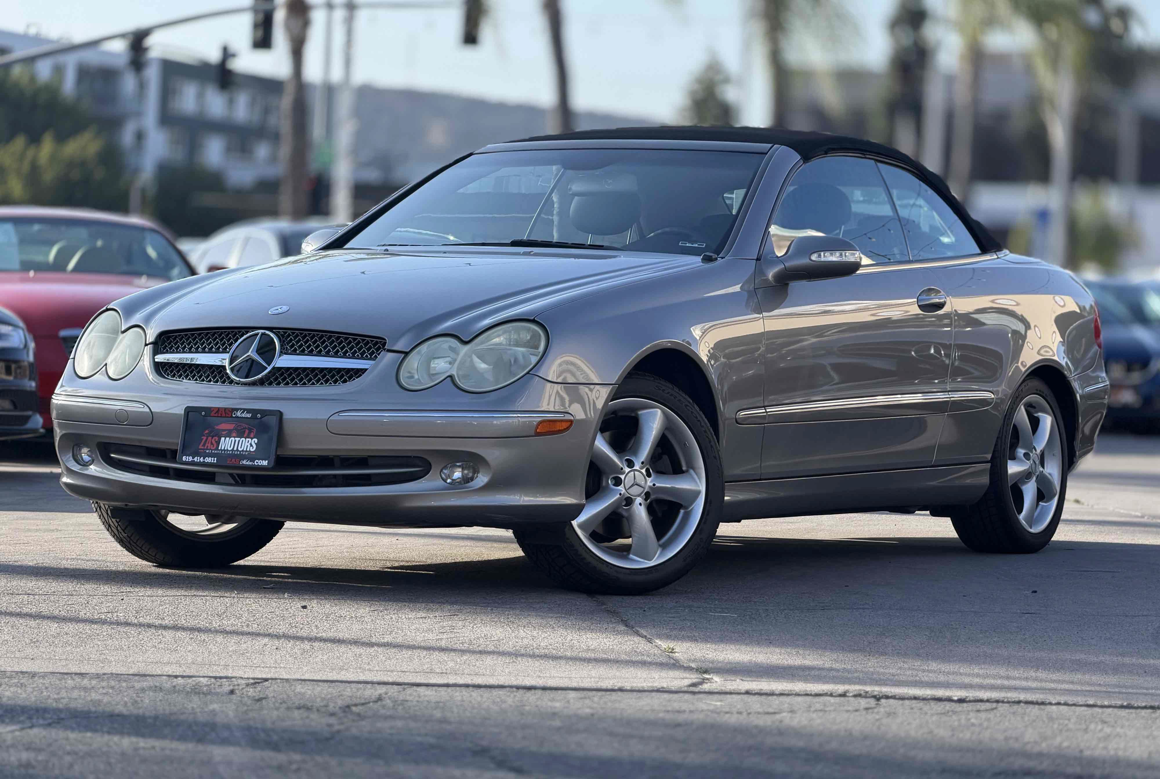 Used 2005 Mercedes-Benz CLK 320 Cabriolet image 1