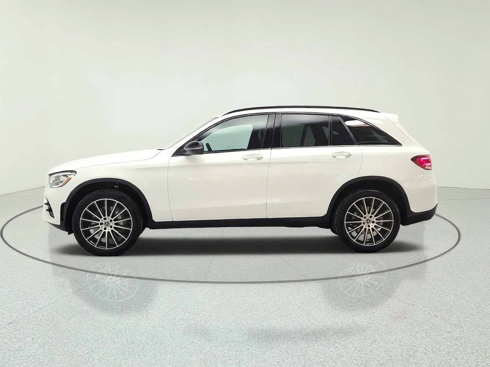 Used 2022 Mercedes-Benz GLC 300 image 8