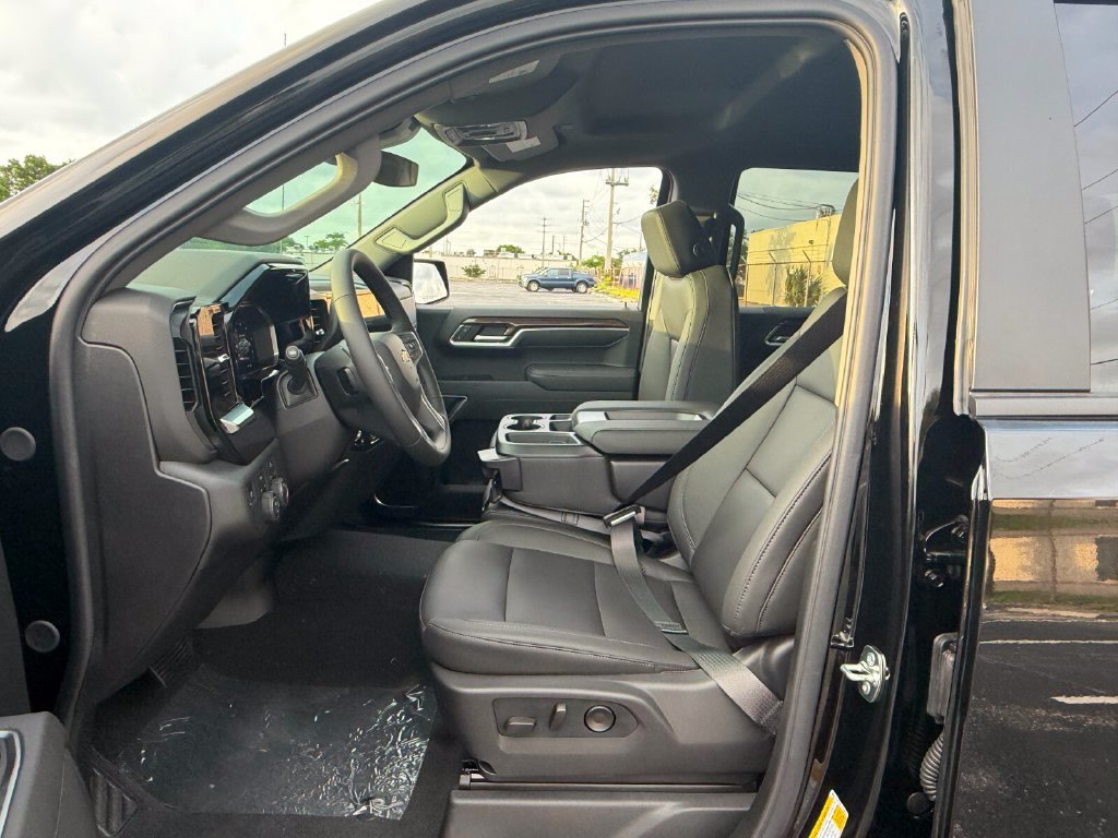 New 2026 Chevrolet Silverado 1500 LT w/ All Star Edition Plus AWD/4WD image 9
