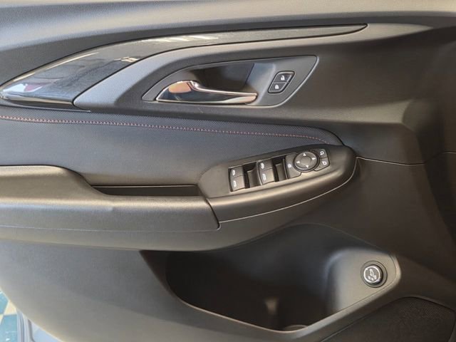 Used 2023 Chevrolet TrailBlazer RS w/ Sun and Liftgate Package image 24