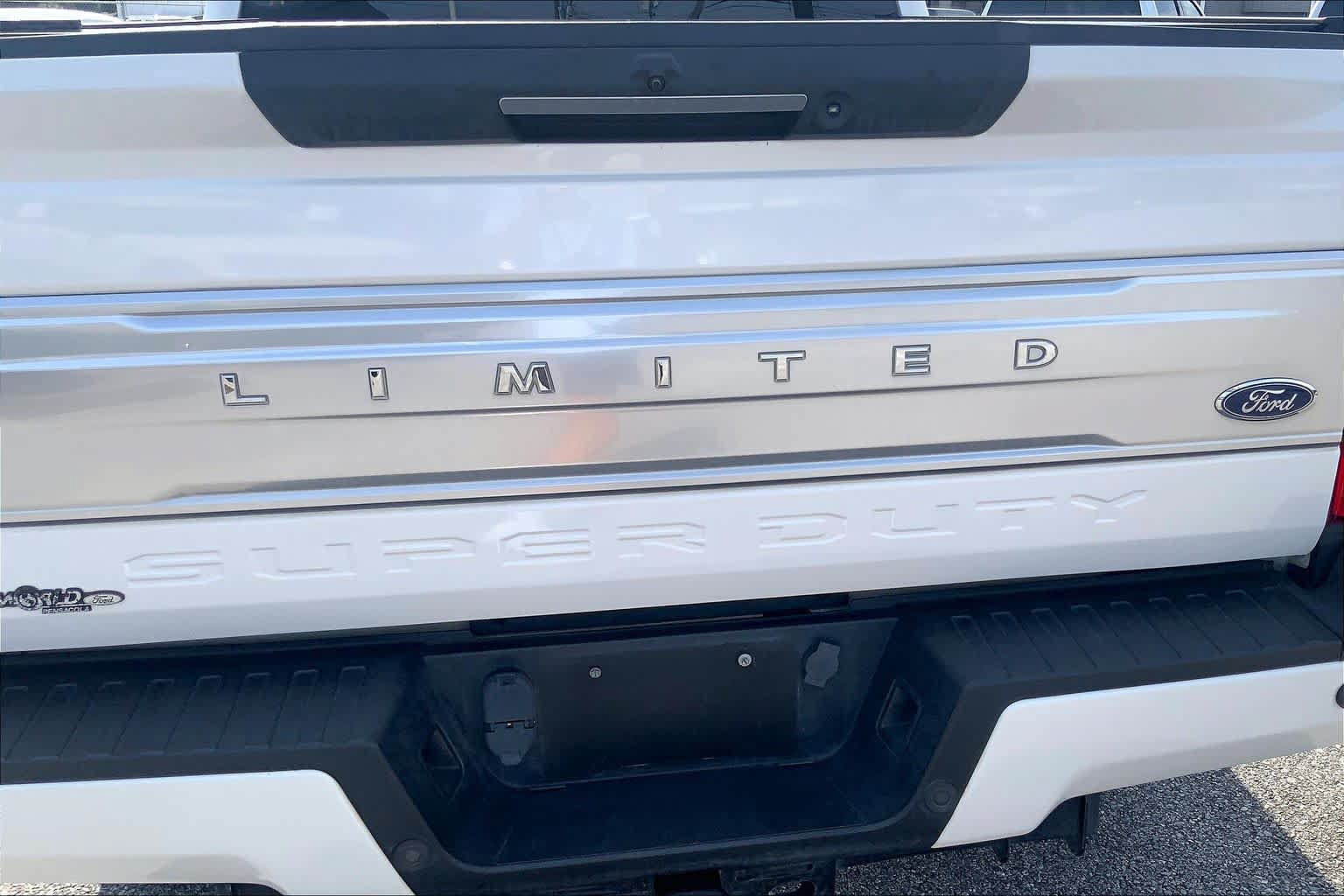Used 2019 Ford F250 Limited w/ FX4 Off-Road Package AWD/4WD image 31
