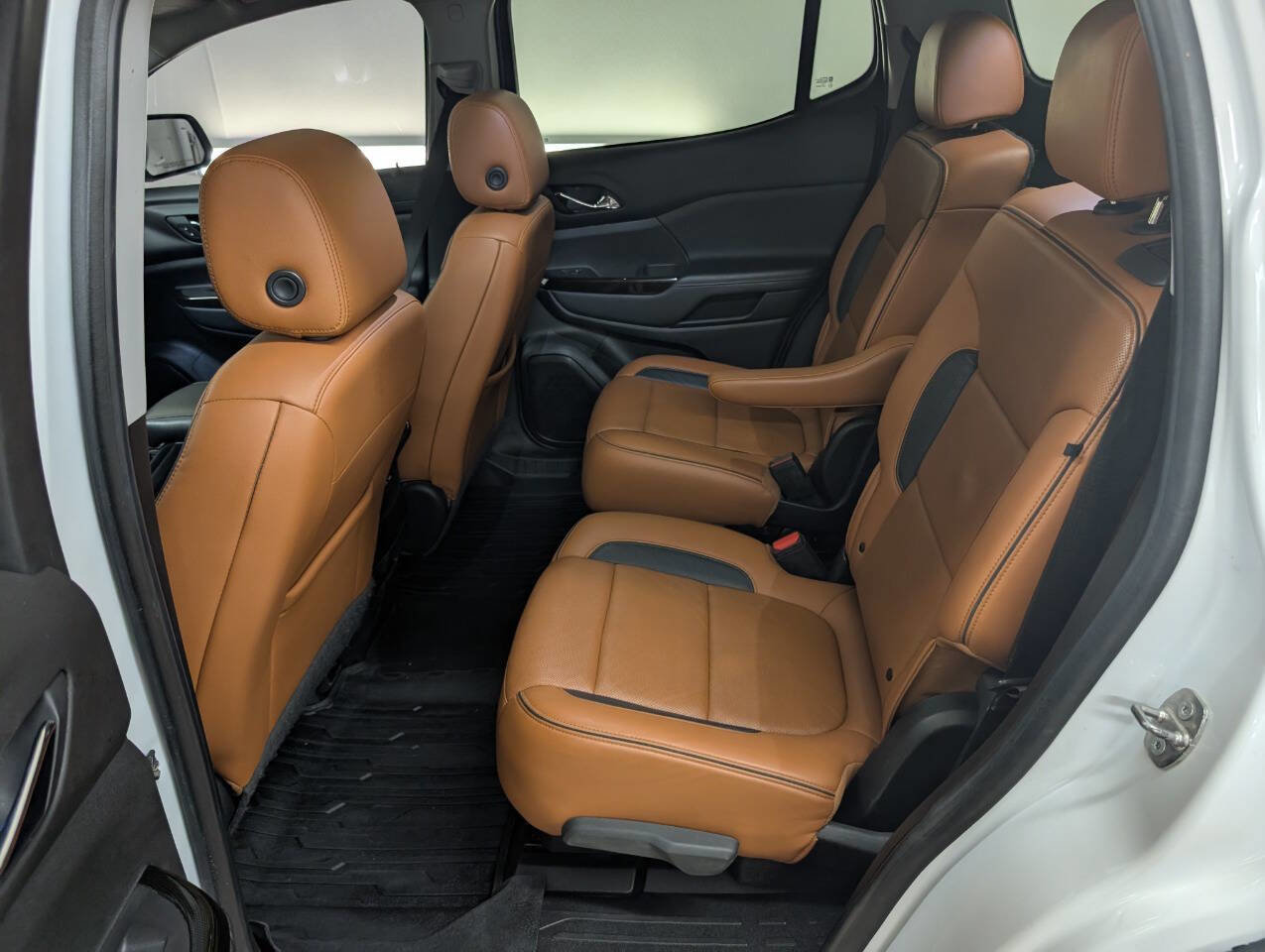 Used 2020 GMC Acadia AT4 image 18