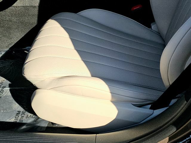 New 2026 Mercedes-Benz E 350 4MATIC Sedan image 17
