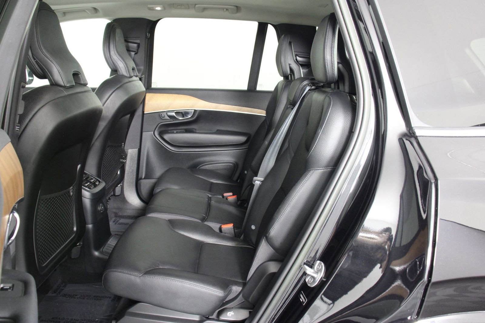 Certified 2023 Volvo XC90 T8 Plus w/ Protection Package Premier image 32