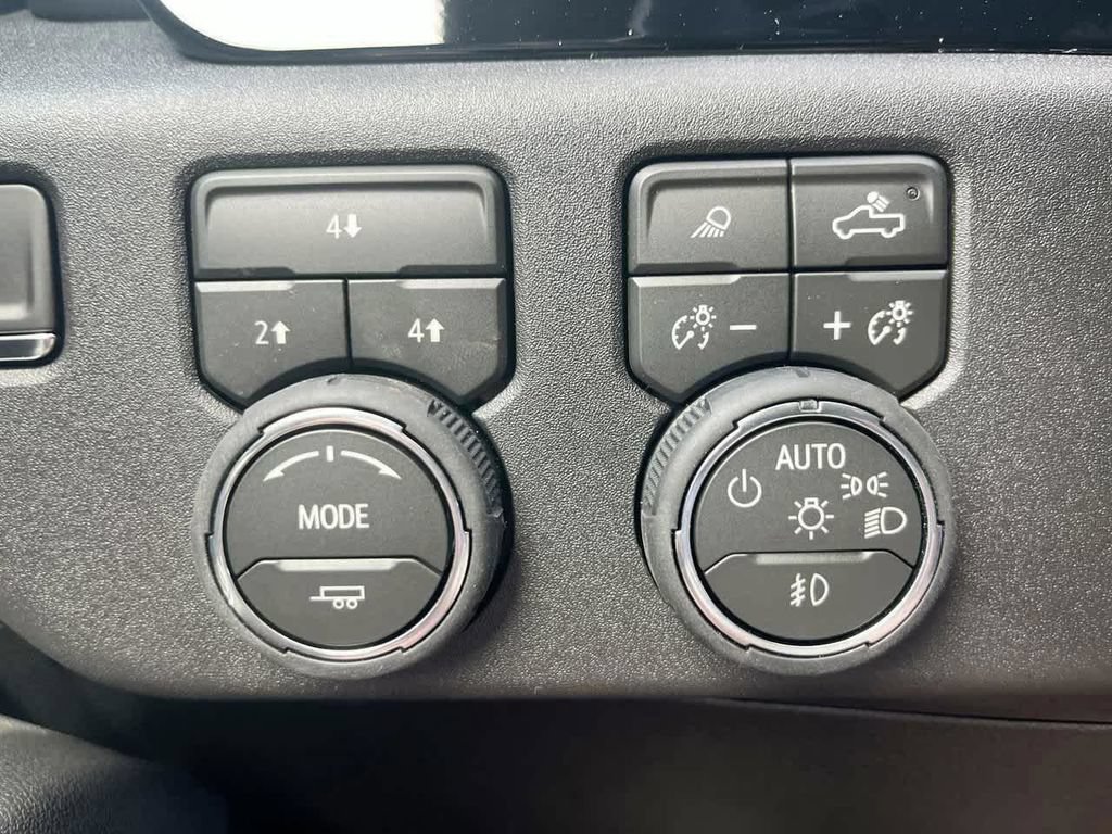 New 2026 Chevrolet Silverado 3500 LT w/ All Star Edition AWD/4WD image 23