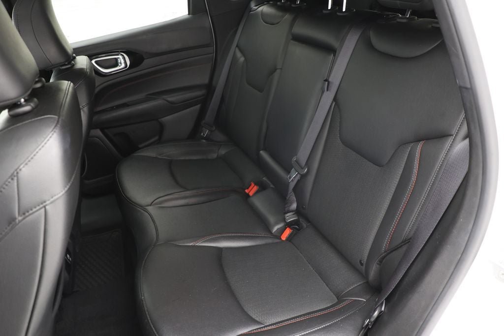 Used 2025 Jeep Compass Trailhawk AWD/4WD image 11