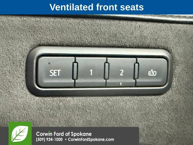 Used 2020 Cadillac Escalade ESV Platinum AWD/4WD image 28