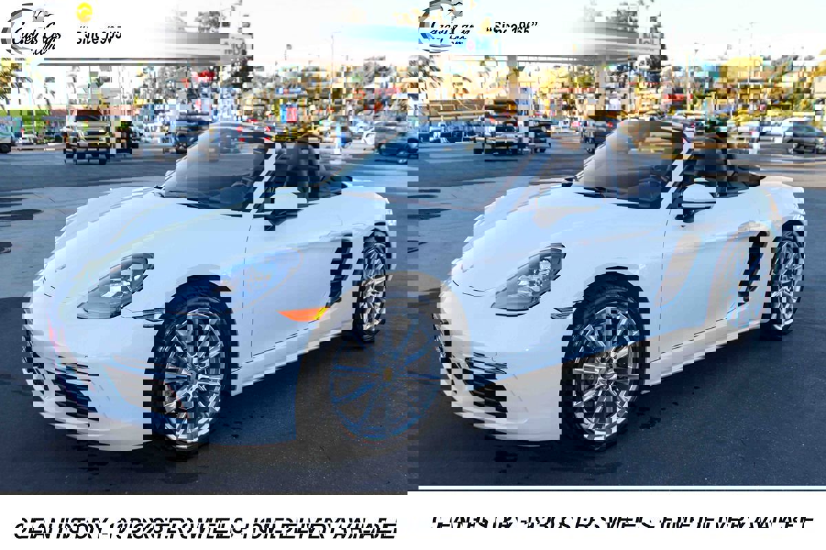 Used 2018 Porsche 718 Boxster RWD image 1