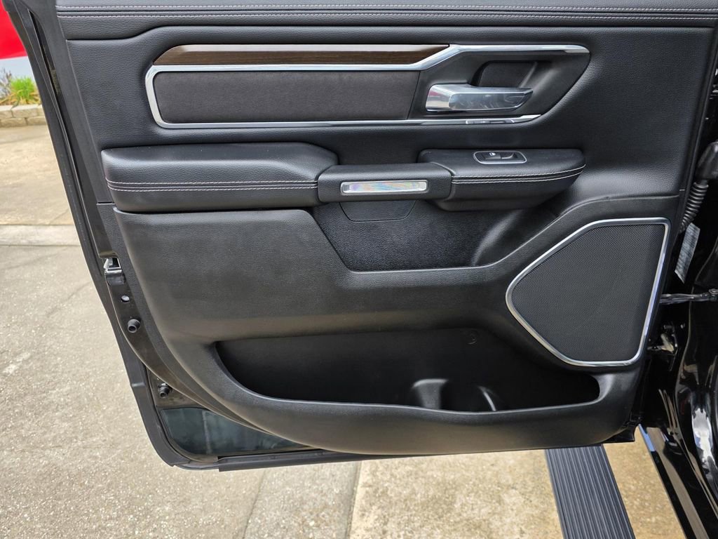 Used 2022 RAM 1500 Laramie AWD/4WD image 37