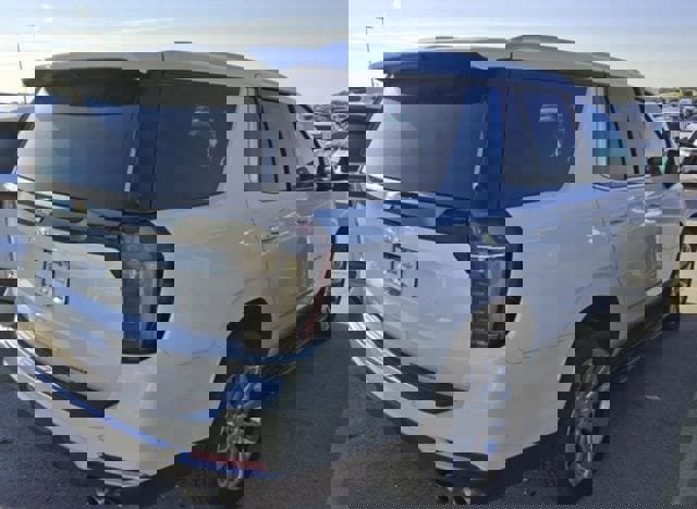 Used 2025 Chevrolet Tahoe Premier image 4