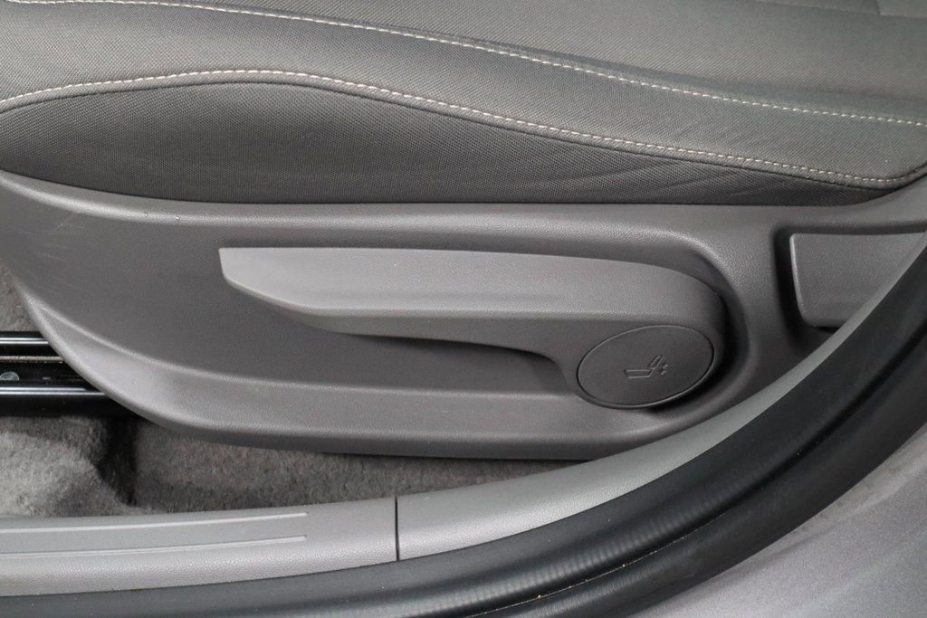 Certified 2025 Hyundai Elantra SEL image 29