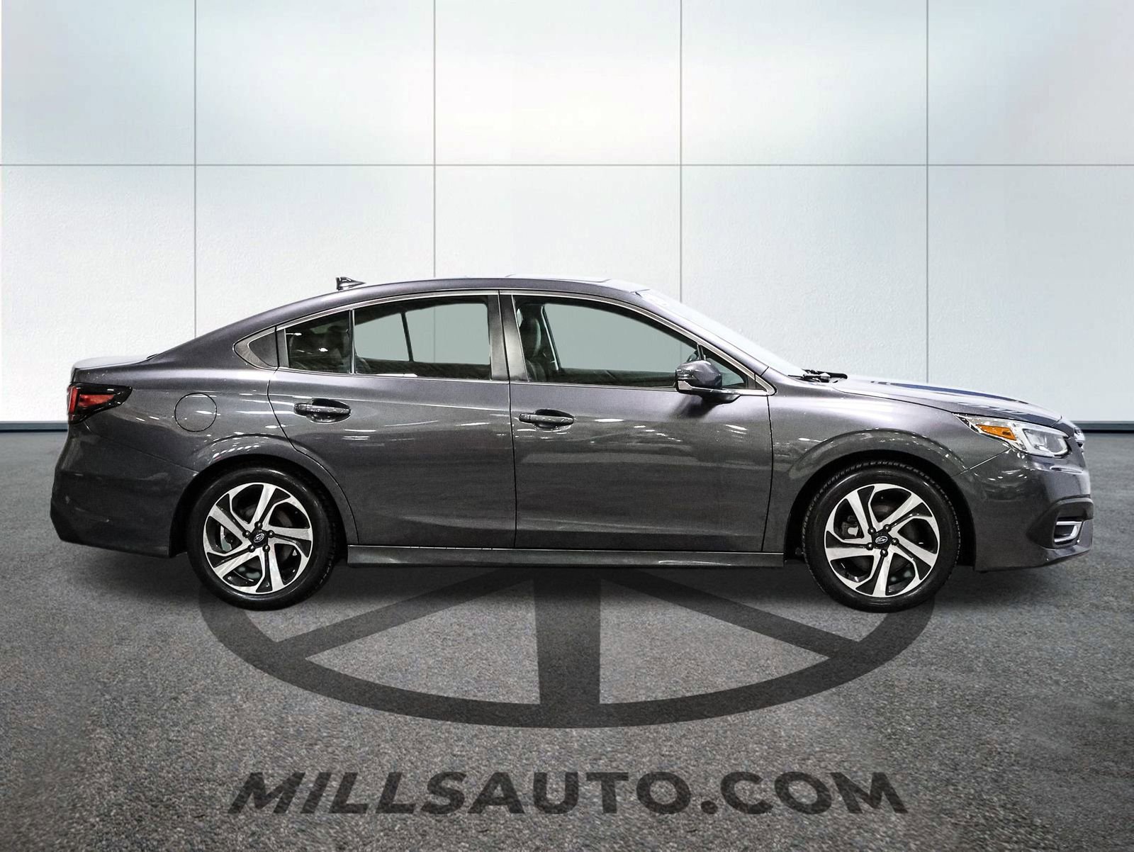 Used 2022 Subaru Legacy Limited image 9