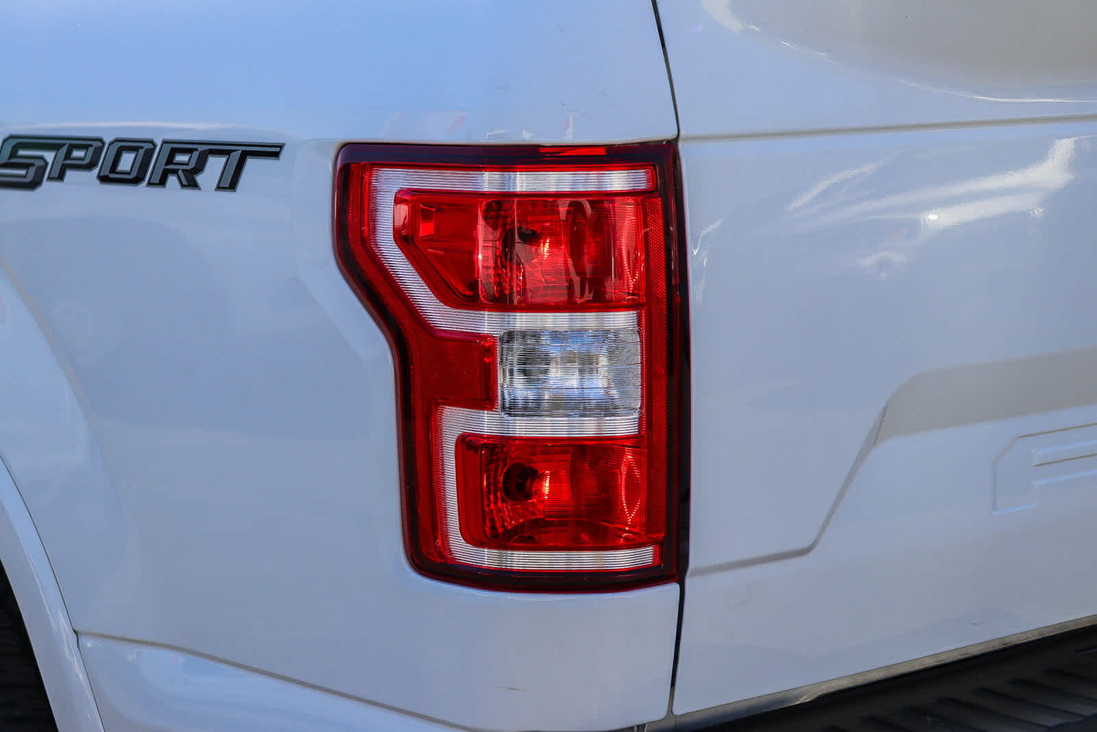 Used 2018 Ford F150 XLT w/ Equipment Group 302A Luxury RWD image 7