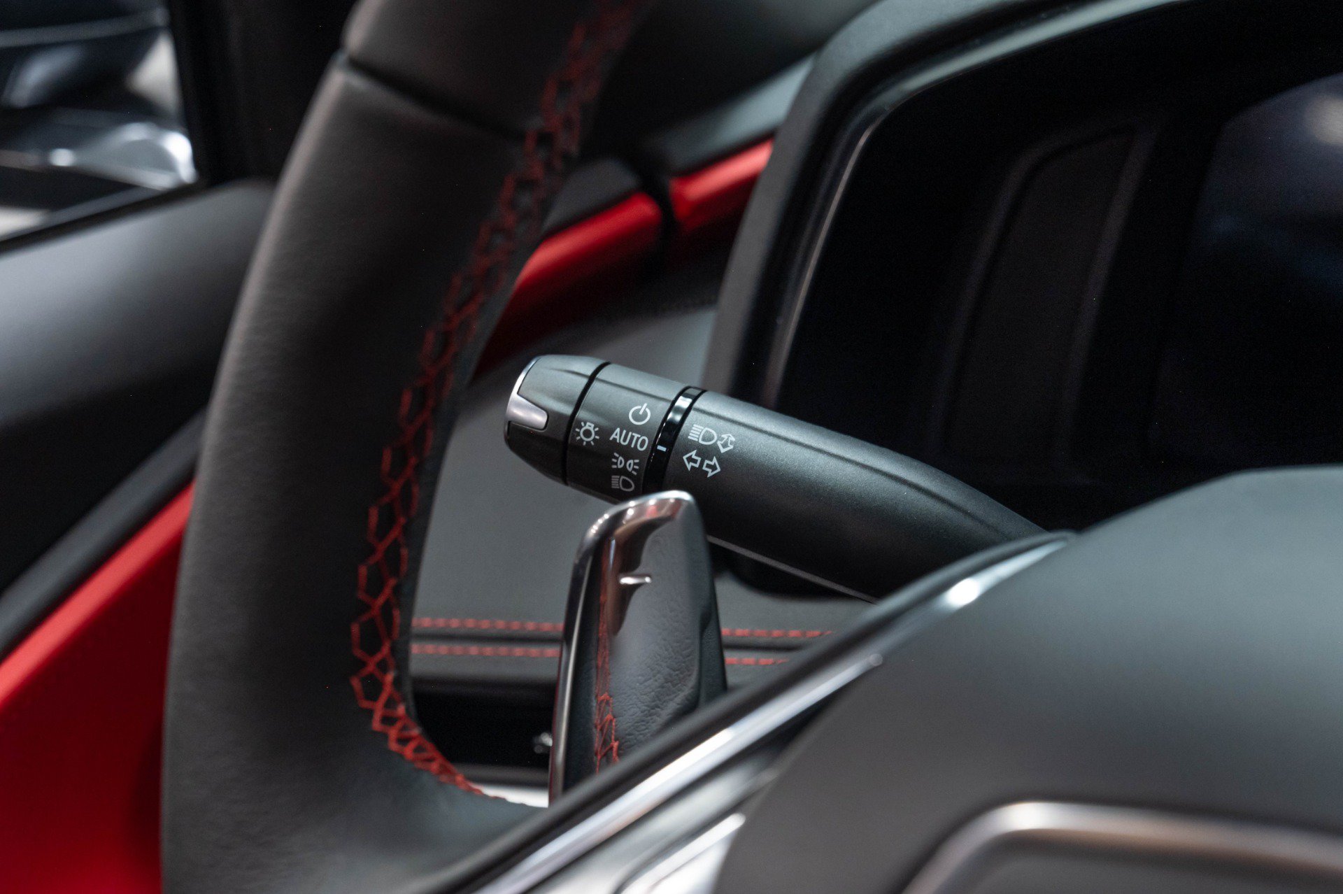 Used 2023 Chevrolet Corvette Z06 RWD image 15