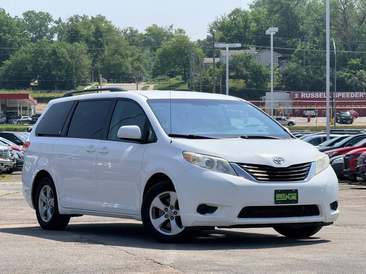 Used 2011 Toyota Sienna LE w/ Towing Pkg