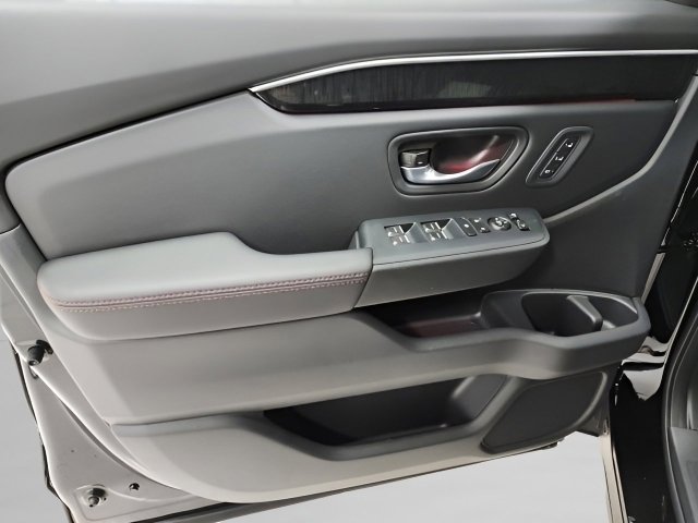 Used 2025 Honda Pilot Black Edition image 23