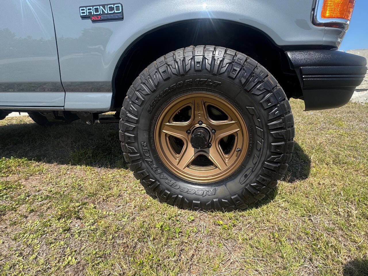 Used 1995 Ford Bronco XLT image 48