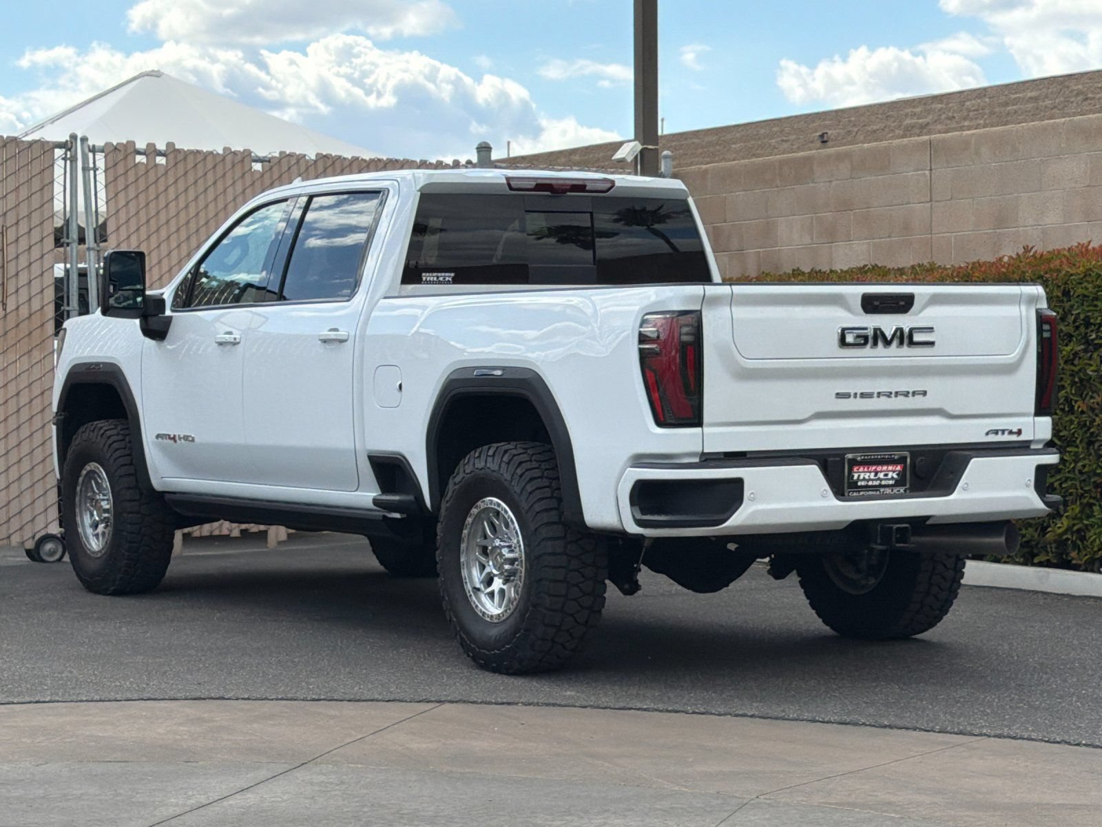 New 2026 GMC Sierra 2500 AT4 w/ AT4 Premium Plus Package AWD/4WD image 6