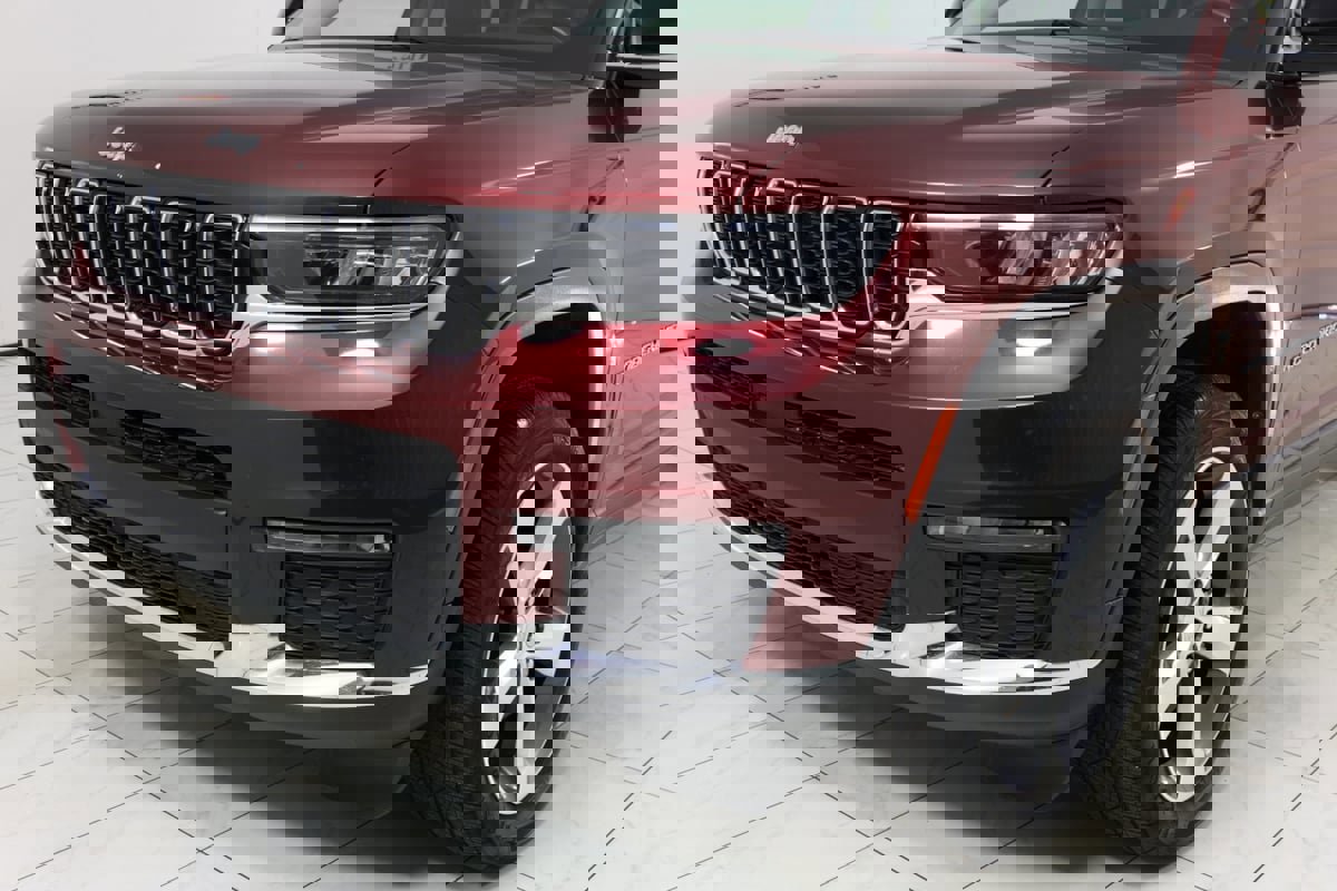 Used 2022 Jeep Grand Cherokee L Limited image 50