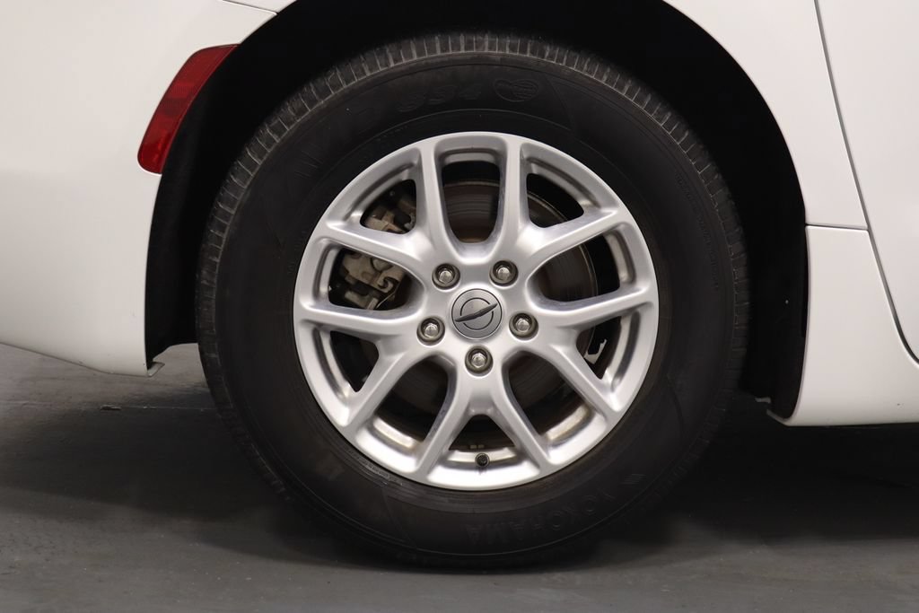 Certified 2023 Chrysler Voyager LX FWD image 26