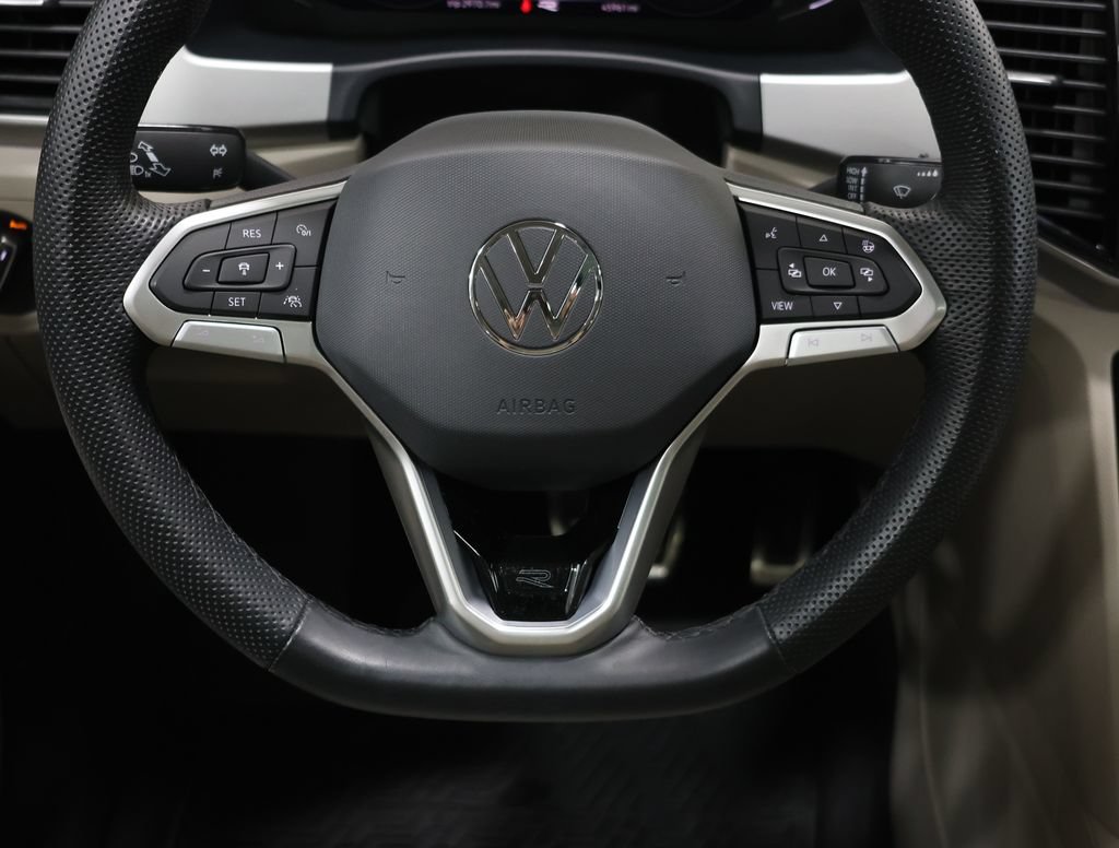 Certified 2023 Volkswagen Atlas SEL R-Line AWD/4WD image 17