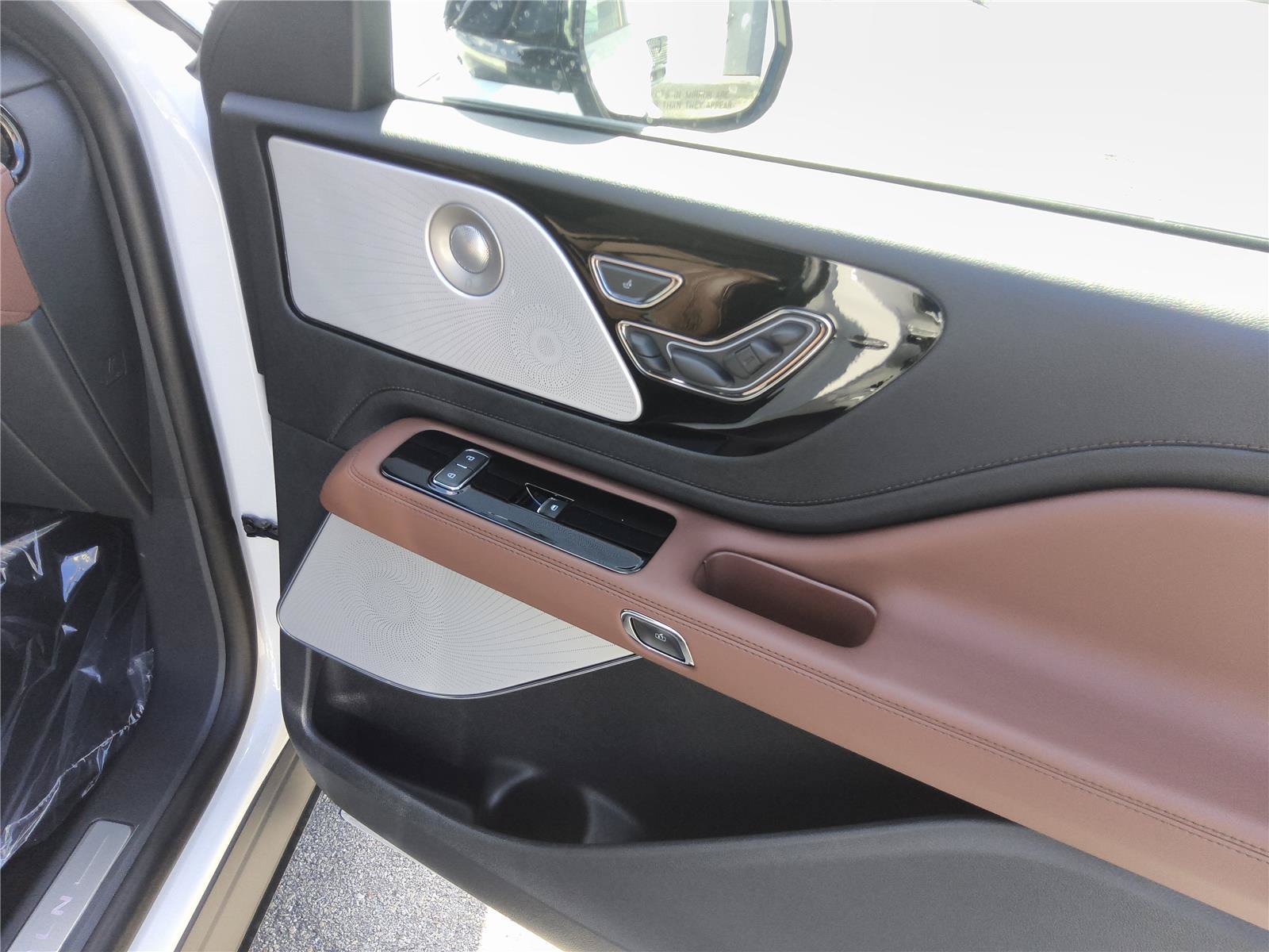 New 2026 Lincoln Aviator Reserve AWD/4WD image 28