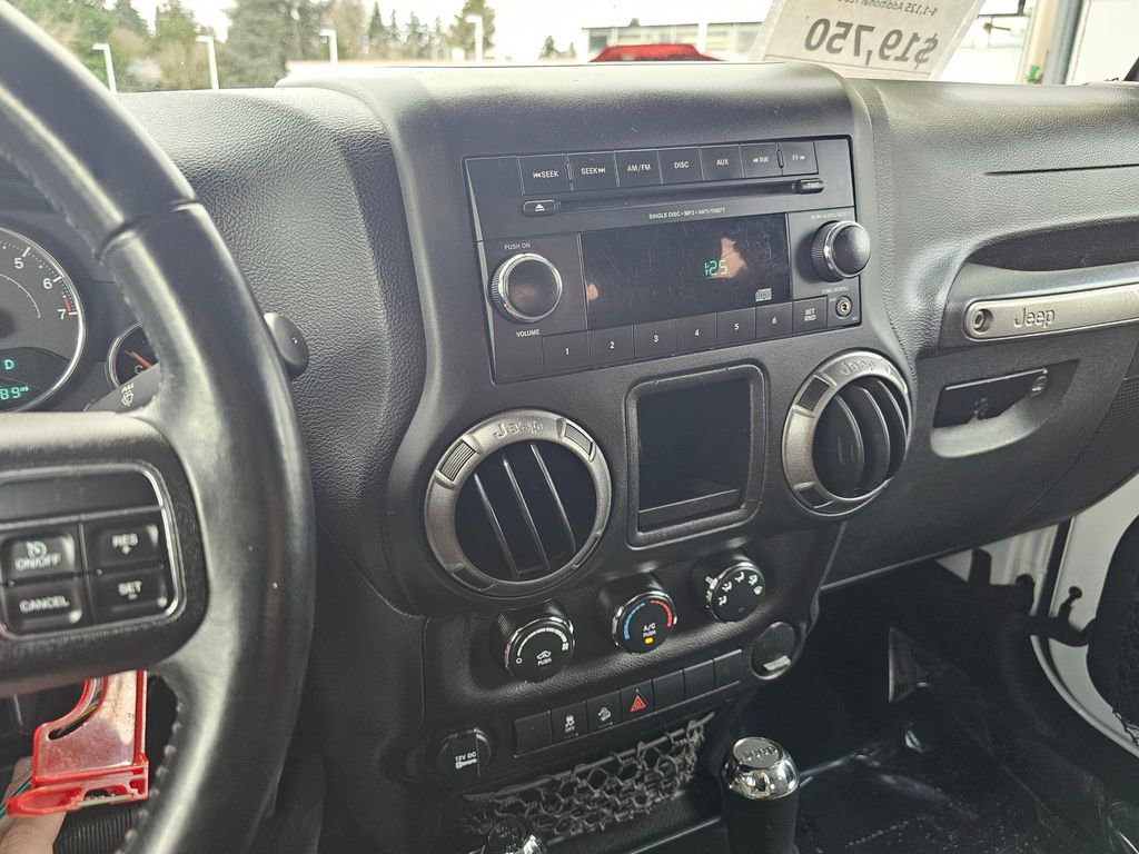 Used 2018 Jeep Wrangler Sport image 24