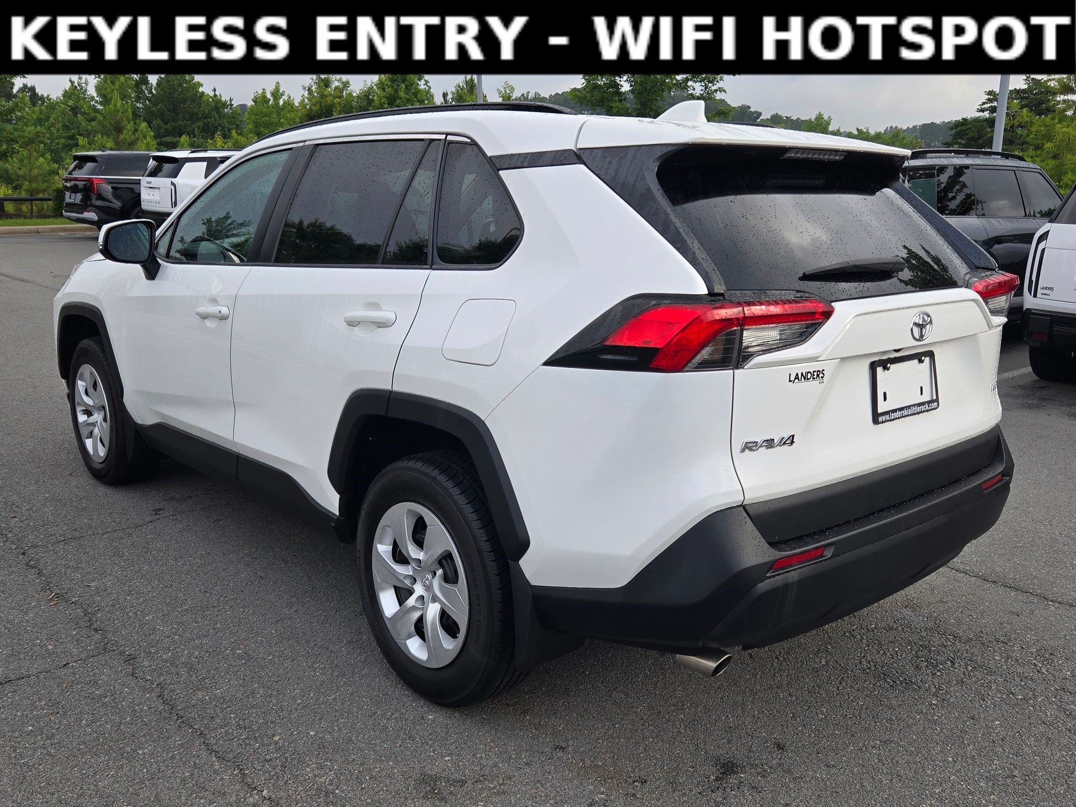 Used 2021 Toyota RAV4 LE FWD image 5