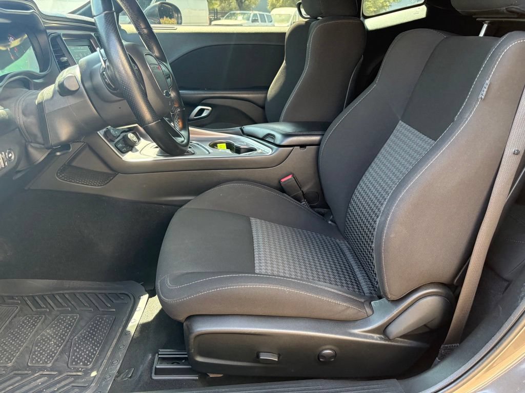 Certified 2022 Dodge Challenger GT w/ Blacktop Package RWD image 9