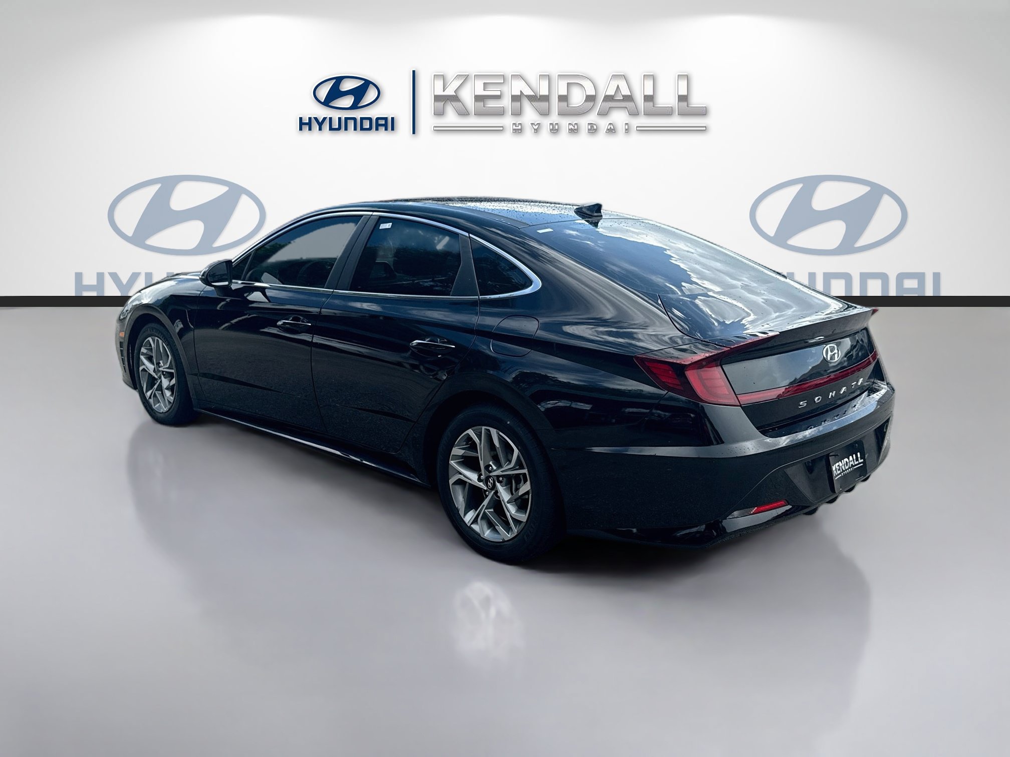 Used 2023 Hyundai Sonata SEL w/ Convenience Package FWD image 4