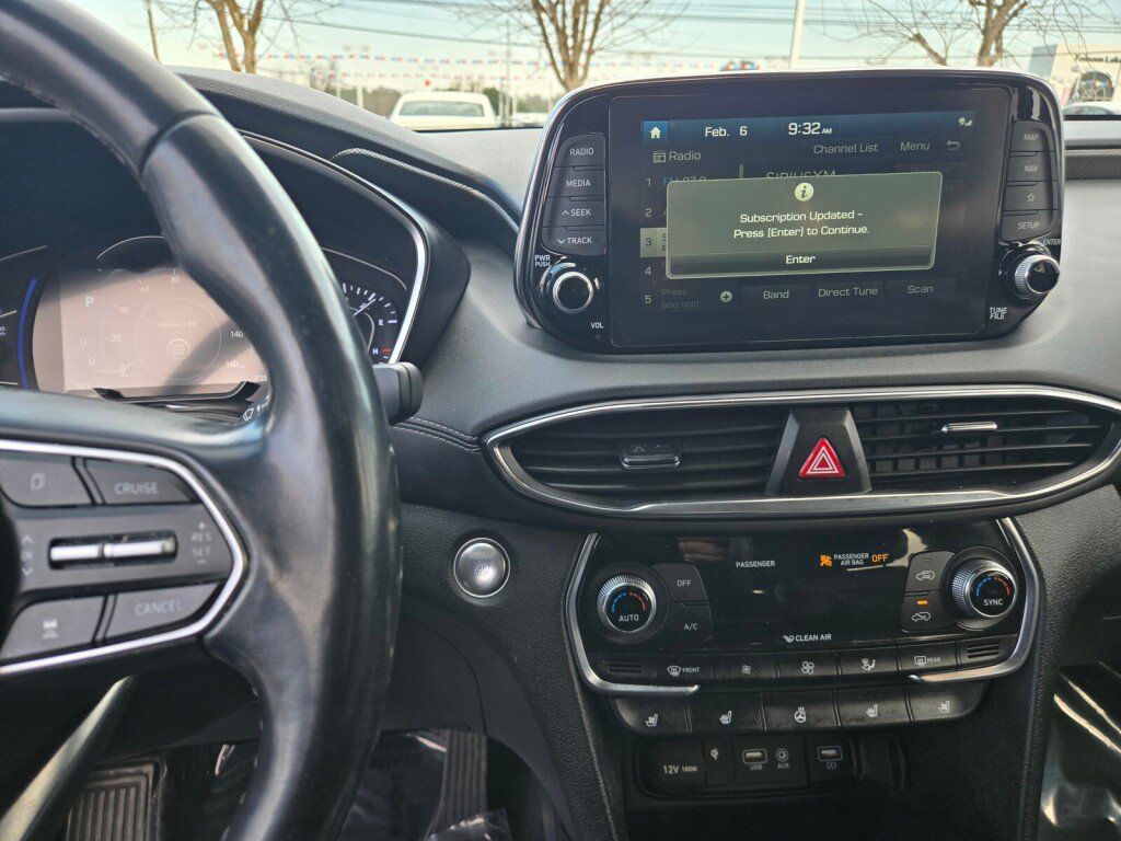 Used 2020 Hyundai Santa Fe Limited image 14