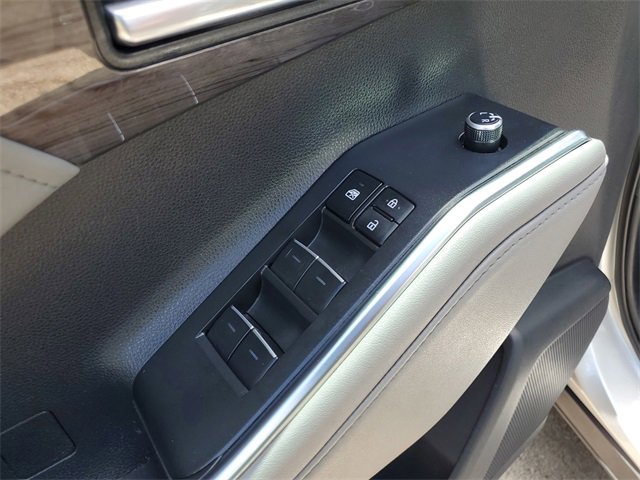 Used 2022 Toyota Highlander Limited image 10