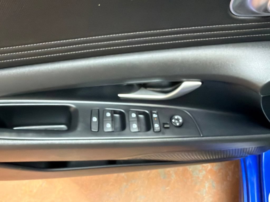 Used 2025 Hyundai Elantra SEL FWD image 22