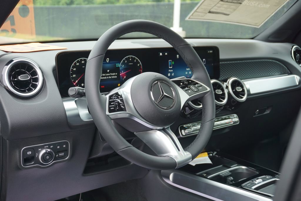 New 2025 Mercedes-Benz GLB 250 4MATIC image 10