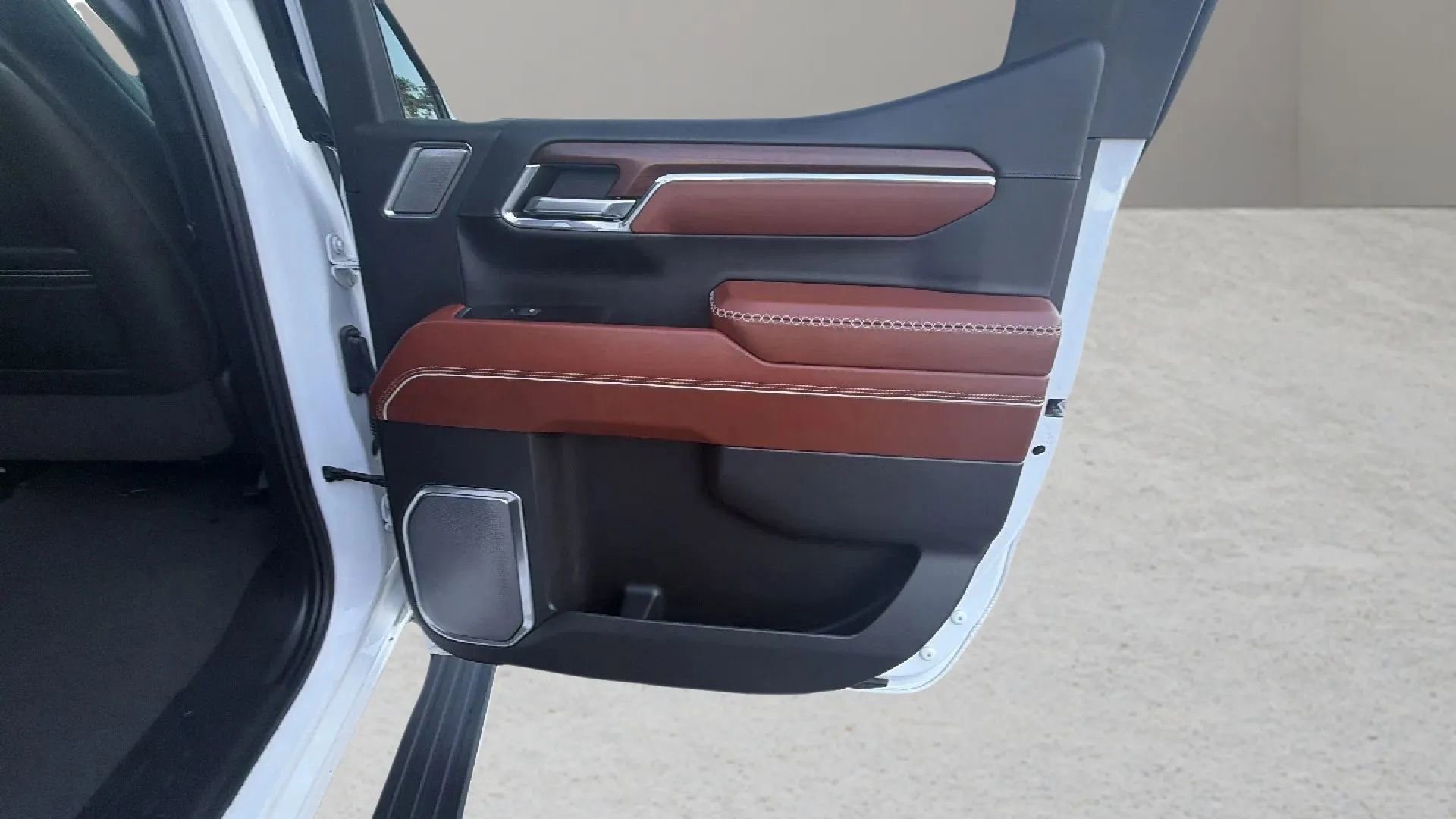 Used 2023 GMC Sierra 1500 Denali Ultimate image 16