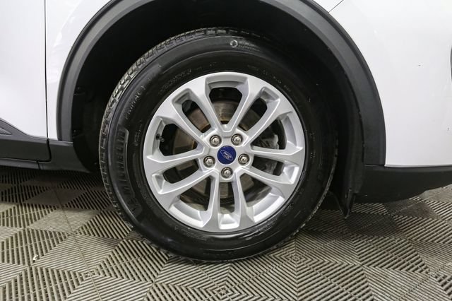 Used 2022 Ford Escape SE w/ Cold Weather Package FWD image 13
