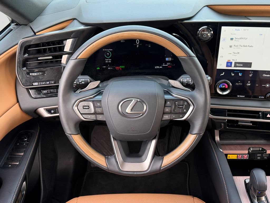Certified 2025 Lexus RX 350h AWD/4WD image 17
