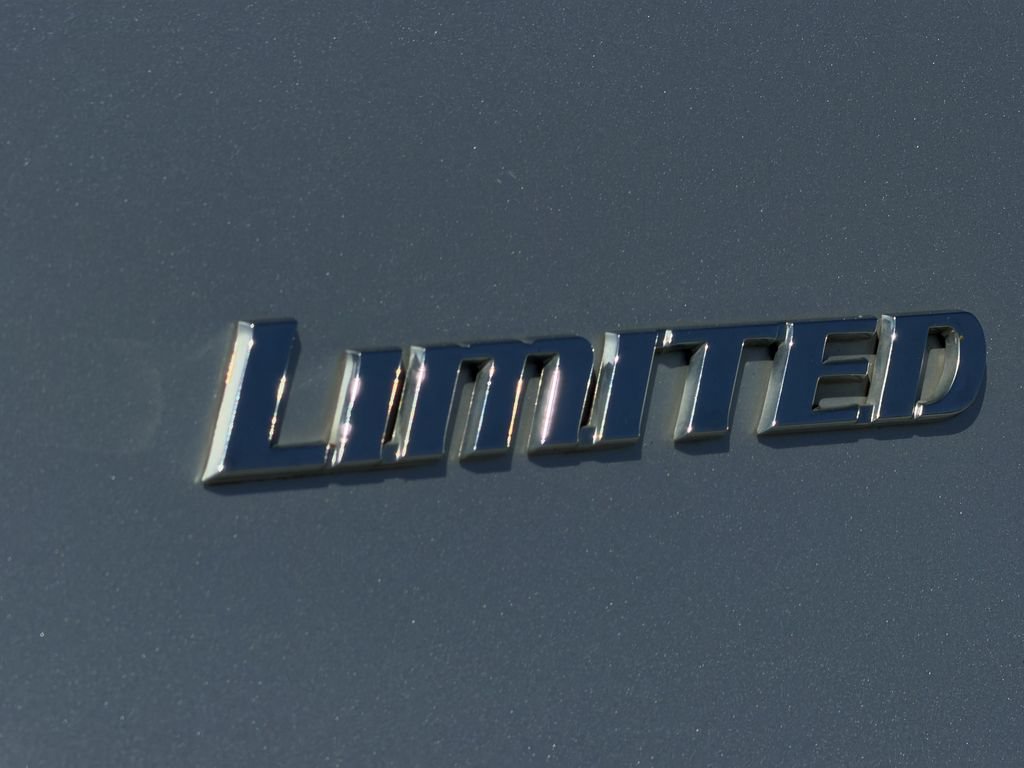 Used 2010 Toyota 4Runner Limited AWD/4WD image 10