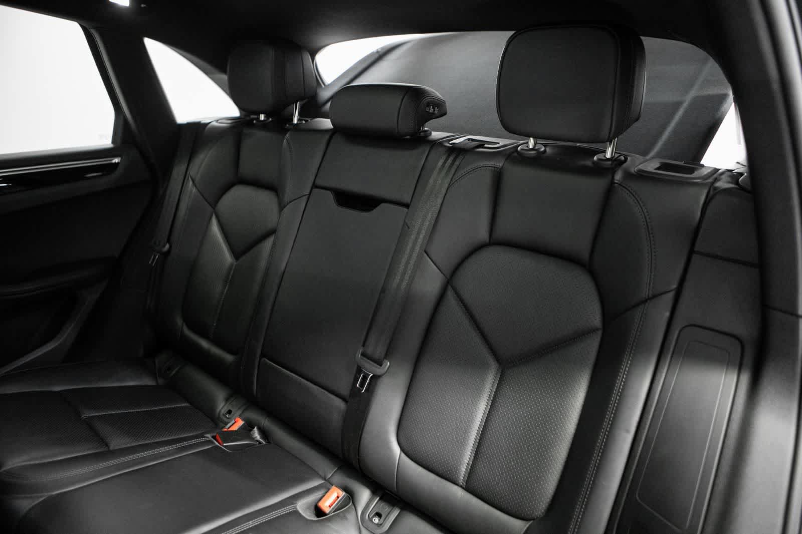Used 2023 Porsche Macan S AWD/4WD image 33
