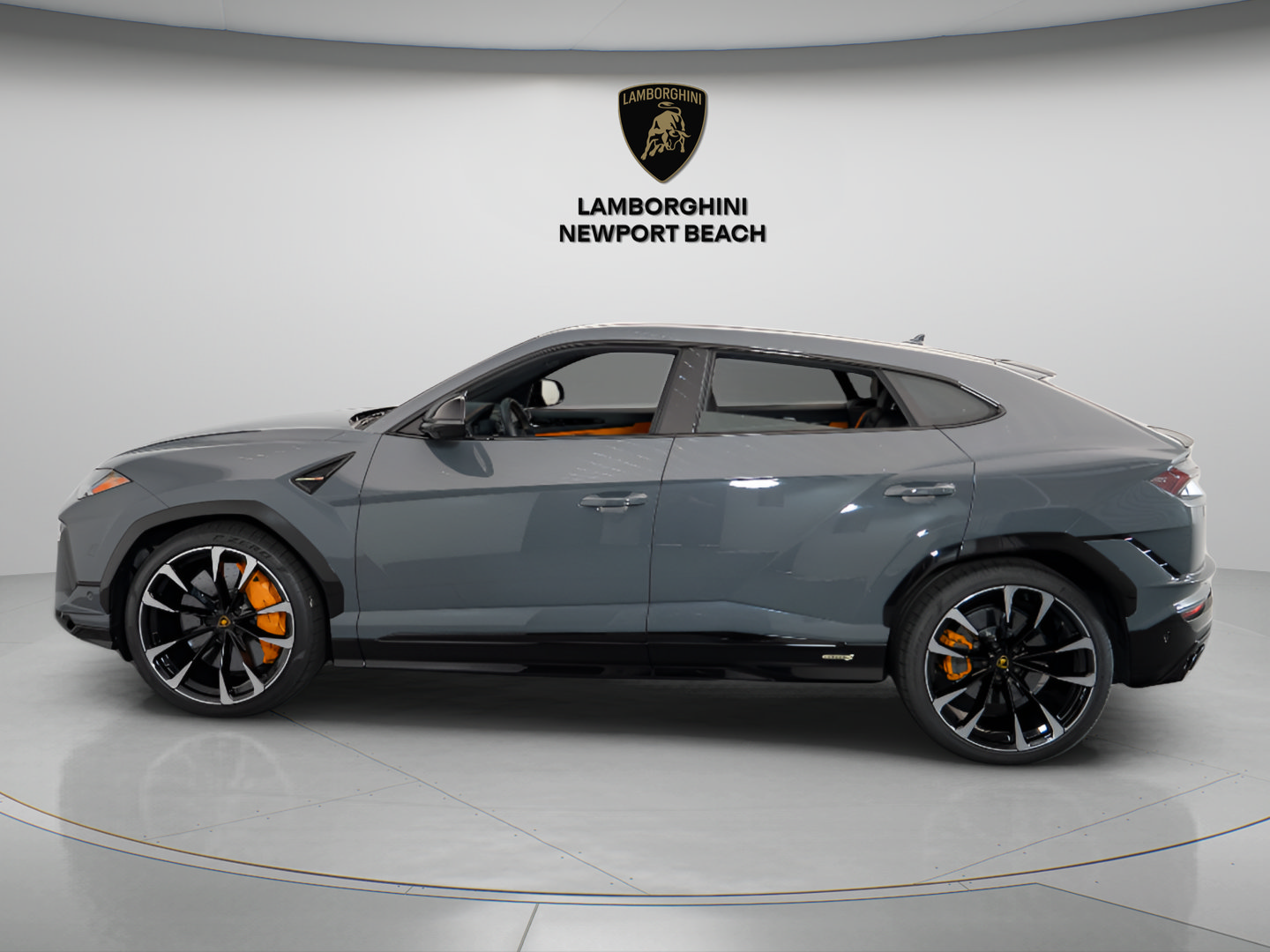 Used 2024 Lamborghini Urus S AWD/4WD image 4