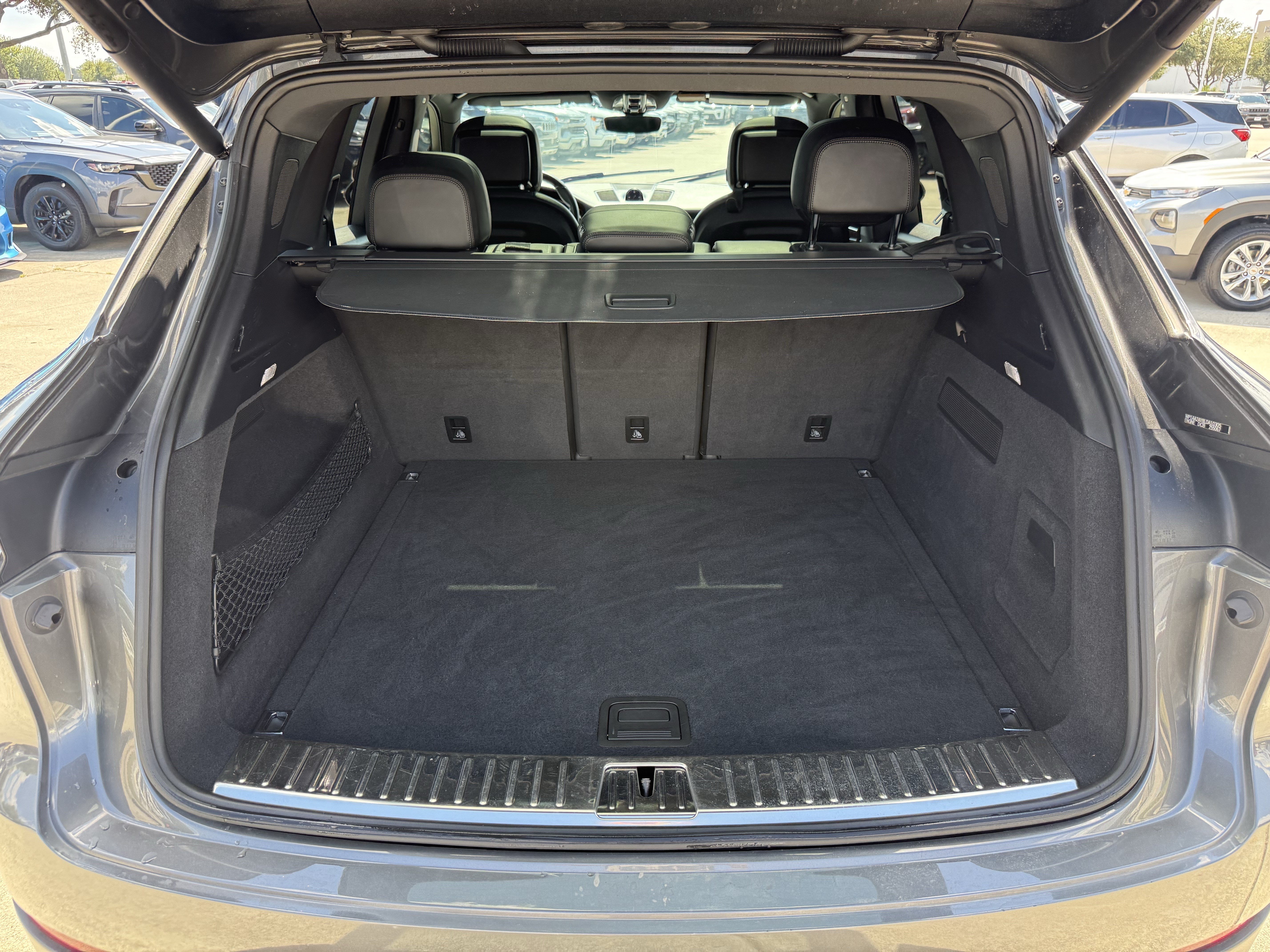 Used 2020 Porsche Cayenne AWD/4WD image 30