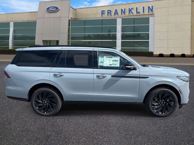 New 2025 Lincoln Navigator Reserve w/ Jet Appearance Package image 8